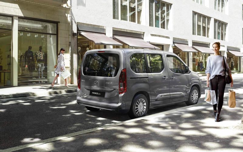toyota-proace-city-verso-2020-gallery-03-full_tcm-3027-1858772_tcm-3027-1858772 toyota-proace-city-verso-2020-gallery-03-full_tcm-3027-1858772_tcm-3027-1858772
