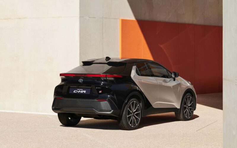 foto-toyota-c-hr-2023-immagini-photogallery-11