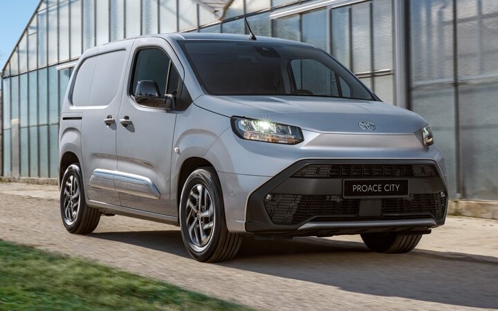 Toyota Proace City 01
