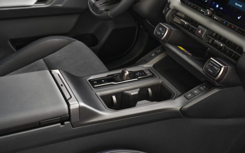 2026-all-newrav4-interior-008 2026-all-newrav4-interior-008